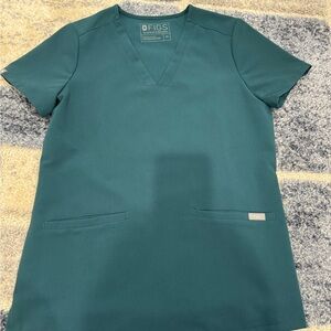 Figs scrub top